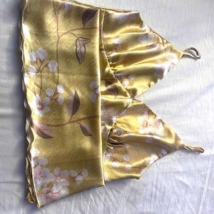 A cute satin cherry blossom designed night gown💛 not my style anymore!!